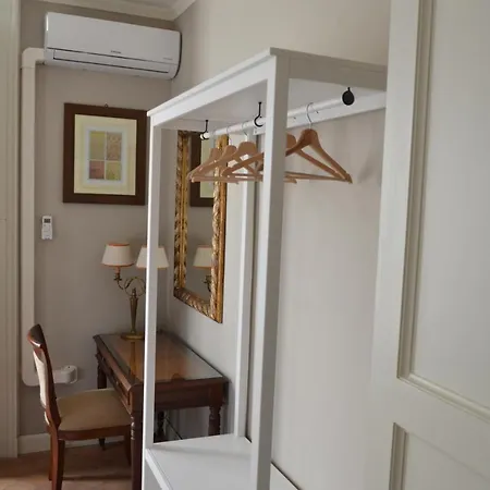 Orlando, Quadrupla Con Bagno Privato 3* Mascalucia