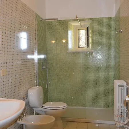 Orlando, Quadrupla Con Bagno Privato Alojamento de Acomodação e Pequeno-almoço 3*